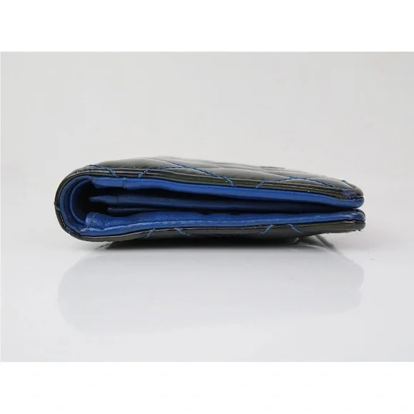 CHANEL Glossy Quilted Wallet in Teal and Silver - Picture 3 of 16